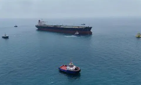 24h qua, bao nhiêu tàu có thể đi qua eo biển Hormuz?