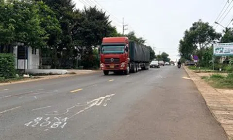 Gia Lai: Hai xe máy đâm trực diện trong đêm, 3 người tử vong