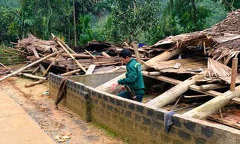 Sập nhà trong mưa dông, bé trai 13 tuổi tử vong