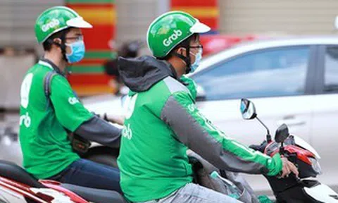 Hà Nội dự kiến siết phạm vi xe ôm, shipper chạy xe xăng