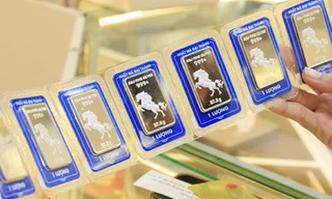 Giá bạc hôm nay 1-5 xuống thấp nhất 1 tháng qua, có nên mua vào lúc này?