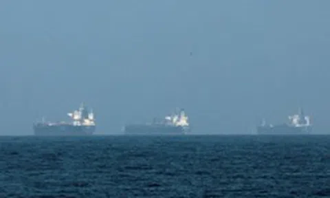 Venezuela vừa đón tin vui cùng lúc từ Mỹ, Ấn Độ và châu Âu