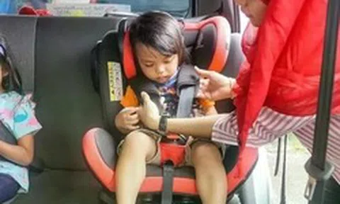 Đề xuất mới về thiết bị an toàn cho trẻ em trên ô tô