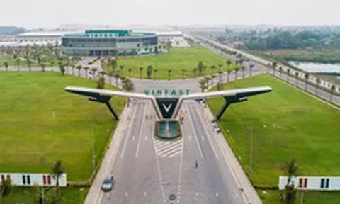 Lãnh đạo VinFast nói gì về nghi vấn từ bỏ ngành ô tô?
