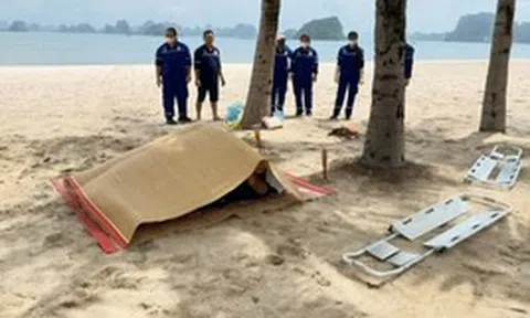 Dông lốc thổi lật thuyền trên Vịnh Hạ Long, hai vợ chồng thiệt mạng