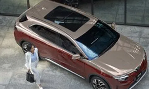 Ngày tỷ phú Phạm Nhật Vượng rút VF 8 khỏi dịch vụ taxi: 24 giờ định hình chiến lược thương hiệu VinFast hôm nay
