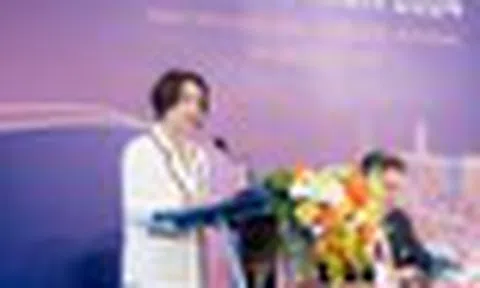 Nếu vàng tăng dựng đứng nhiều người lo Vinhomes vỡ trận...sếp Vinhomes khẳng định không mạo hiểm với vận mệnh của DN và chỉ thẳng rủi ro với người tham gia