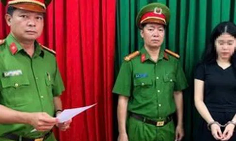 Tạm giữ hình sự nữ giám đốc sinh năm 2002