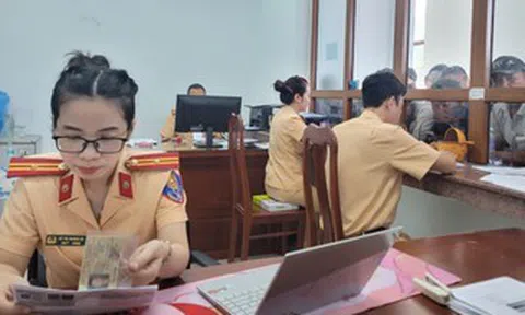 CSGT Gia Lai lật tẩy chiêu “thế thân” né trừ điểm giấy phép lái xe