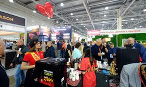 Rời "công xưởng" lên kệ hàng sang xịn - Tham chiếu từ lộ trình của King Coffee