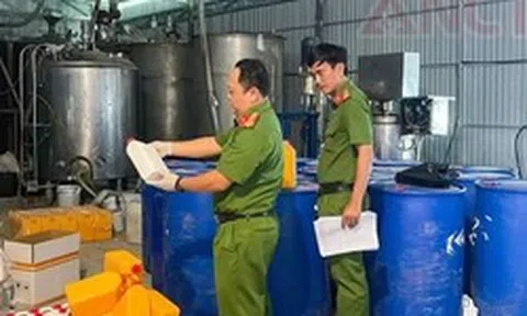Cần Thơ phát hiện cơ sở sản xuất phân bón trái phép quy mô lớn