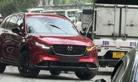 Mazda CX-5 thế hệ mới xuất hiện tại Hà Nội, cho thấy ngày ra mắt không còn xa, thiết kế giống hệt xe nhập Nhật