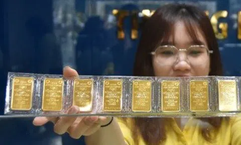 Giá vàng giảm sâu nhất từ đầu năm, người mua ở đỉnh lỗ tới 36 triệu đồng/lượng