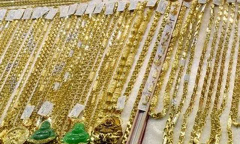 Giá vàng hôm nay 4-6: Tiếp tục đi xuống