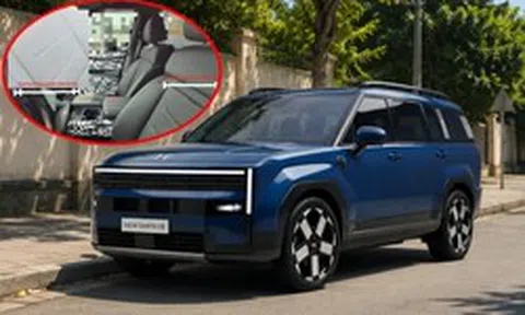 Hyundai Santa Fe facelift lộ diện: Nội thất đổi chất, đuôi xe có thể sửa điểm từng gây tranh cãi