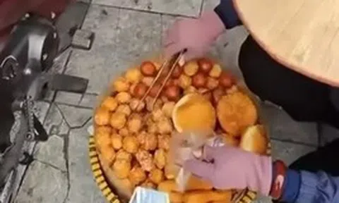 Hà Nội: Xác minh thông tin du khách bị 'chặt chém' 420 nghìn đồng cho 10 chiếc bánh rán