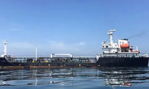 Né eo biển Hormuz, láng giềng Việt Nam gấp rút tìm 'cứu tinh' dầu thô ở châu Phi