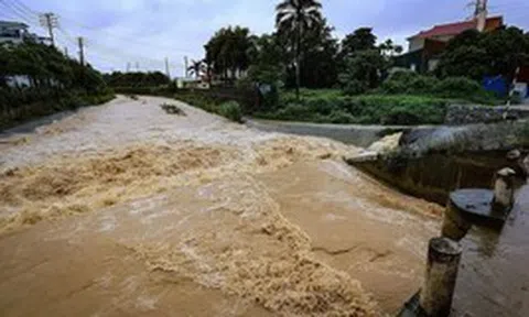 Mưa lớn kéo dài từ ngày 15 đến 17/6, Bắc Bộ đối mặt nguy cơ lũ