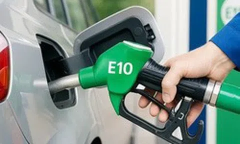 Các hãng xe tiếp tục lên tiếng về xăng E10