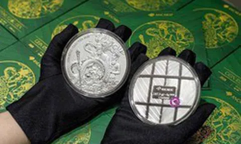 Giá bạc bất ngờ giảm hơn 1 triệu đồng/thỏi