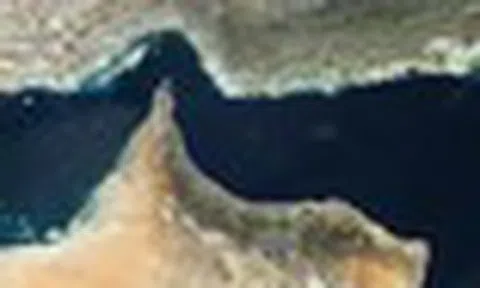 Eo biển Hormuz mở cửa, "vàng đen" hạ nhiệt?