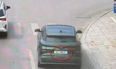 Tài xế dùng băng keo che biển số xe để né phạt nguội