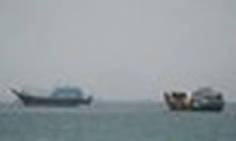Tàu qua eo biển Hormuz lại bị tấn công, Liên Hợp Quốc dừng kế hoạch sơ tán hàng ngàn thuyền viên