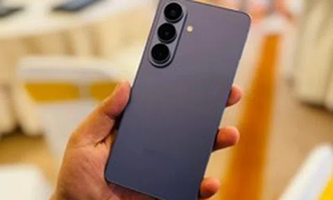 Chiếc điện thoại mới nhất của Samsung giảm giá 6 triệu đồng