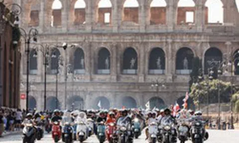 25.000 chiếc Vespa từ 67 quốc gia vừa hội tụ tại một thành phố