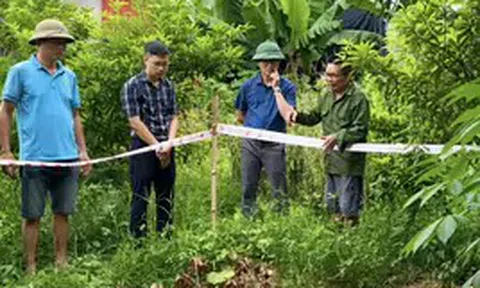 Xuất hiện hố ‘tử thần’ ở Ninh Bình, khuyến cáo người dân sơ tán