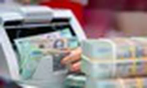 Hôm nay, nhiều người vội đi gửi tiết kiệm sau khi đội tuyển Việt Nam thắng Thái Lan
