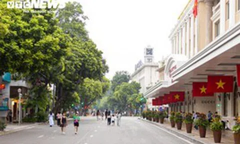 Phố phường Hà Nội, TP.HCM đỏ thắm sắc cờ dịp Quốc khánh 2/9