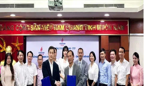 Công ty Cổ phần kinh doanh LPG Việt Nam và Công ty Chế biến Khí Vũng Tàu ký thỏa thuận hợp tác xây dựng trạm chiết nạp LPG Quảng Ngãi
